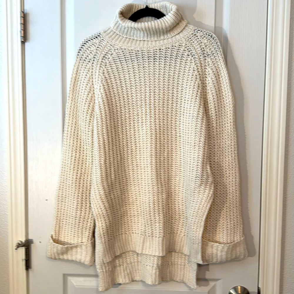 Fisherman Cable Knit Turtleneck Tunic Sweater- Med